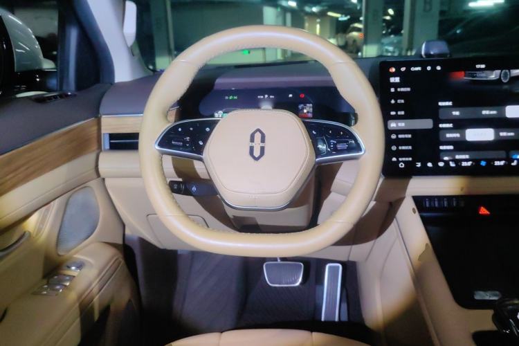 Used Hima AITO M7 2024 1.5T Intelligent Driving 4WD Max Edition 5 Seats Steering Wheel