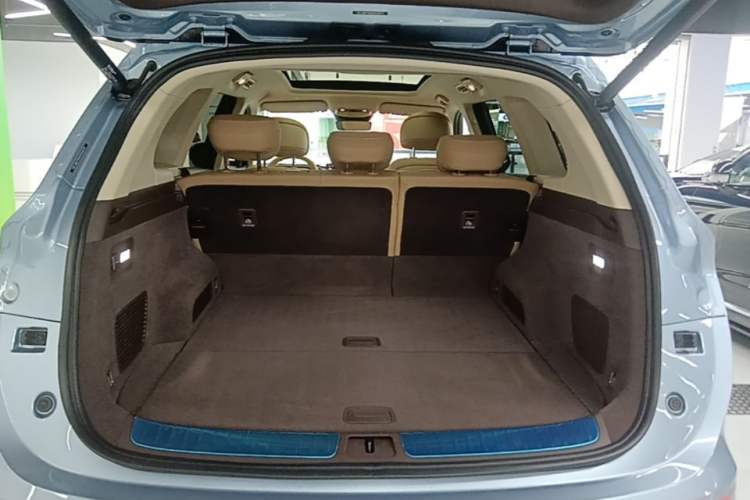 Used Hima AITO M7 2024 1.5T Rear-Drive Plus Version 5 Seats Trunk