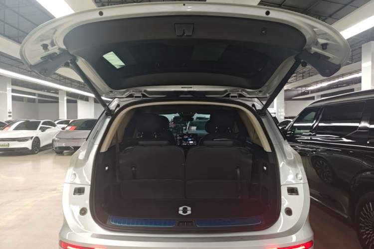 Used Hima AITO M7 2024 1.5T Intelligent Drive 4x4 Max Edition 6 Seats Trunk