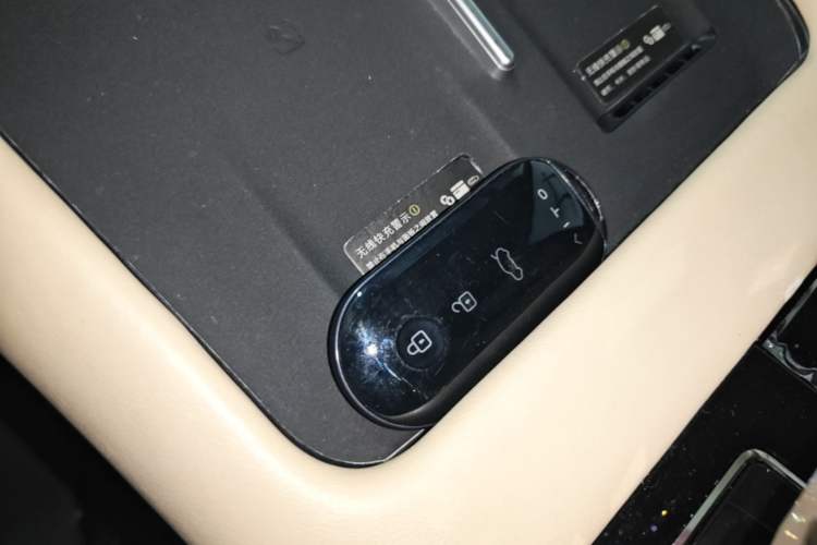 Used Hima AITO M7 2024 1.5T Intelligent Driving Rear-Drive Pro Version 6 Seats Vehicle Key
