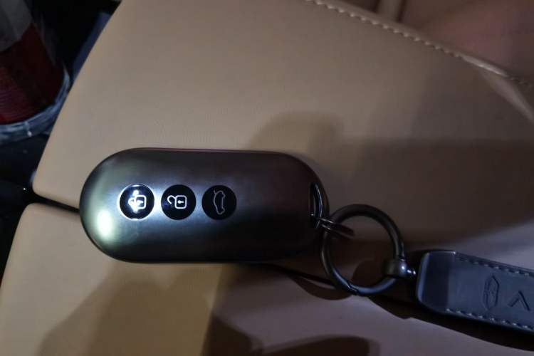 Used Hima AITO M7 2024 1.5T Intelligent Driving Rear-Drive Pro Version 5 Seats Vehicle Key