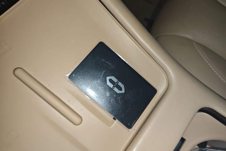 Used Hima AITO M7 2024 1.5T Intelligent Drive 4WD Ultra Version 5 Seats Vehicle Key