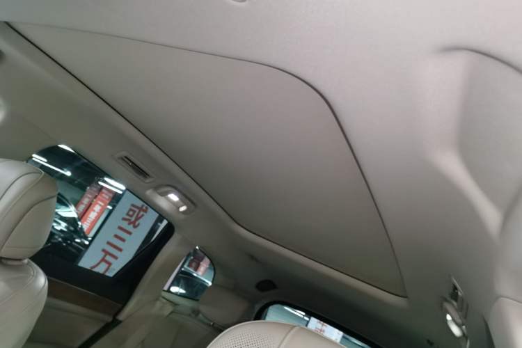 Used Hima AITO M7 2024 1.5T Rear-Drive Plus Version 5 Seats Headliner
