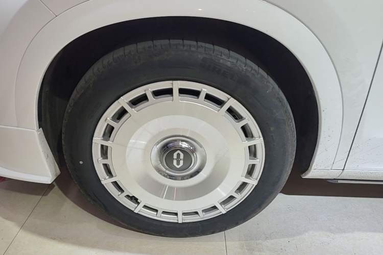 Used Hima AITO M7 2024 1.5T Intelligent Driving Rear-Drive Max Edition 5 Seats Left Front Wheel Hub