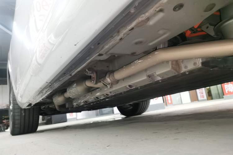 Used Hima AITO M7 2024 1.5T Rear-Drive Plus Version 5 Seats Left Side Sill