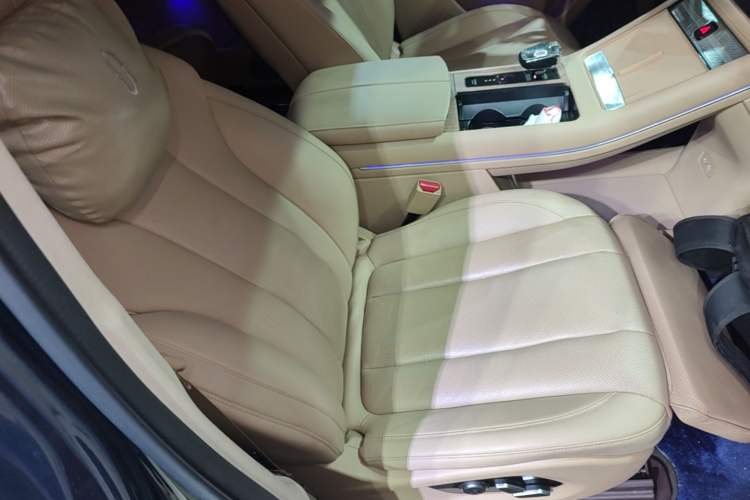 Used Hima AITO M7 2024 1.5T Intelligent Driving Rear-Drive Max Edition 5 Seats Right Front Seat