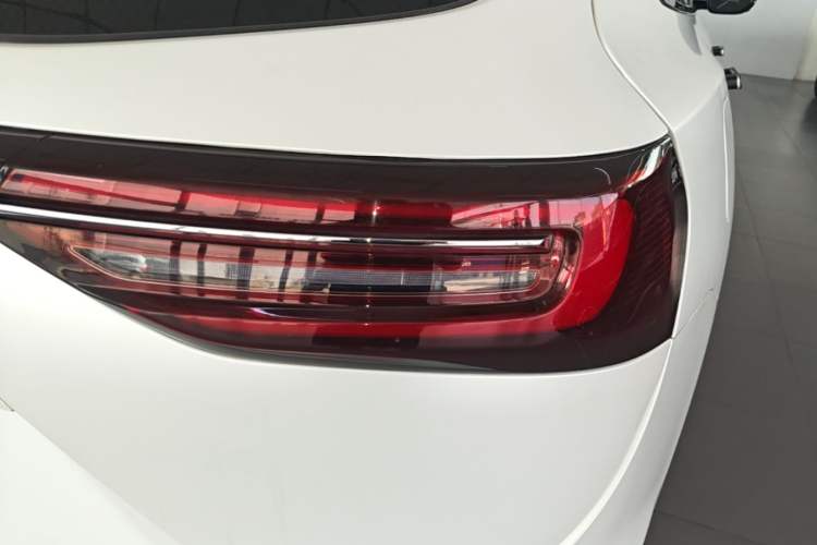 Used Hima AITO M7 2024 1.5T Intelligent Driving 4WD Max Edition 5 Seats Right Rear Taillight