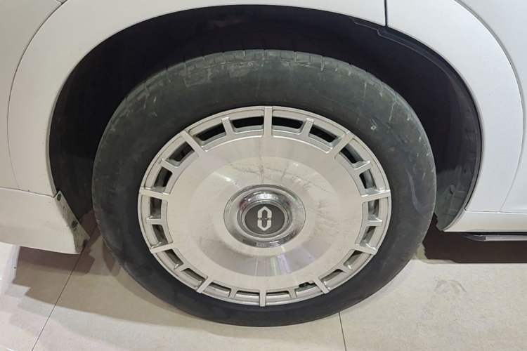 Used Hima AITO M7 2024 1.5T Intelligent Driving Rear-Drive Max Edition 5 Seats Right Rear Wheel Hub