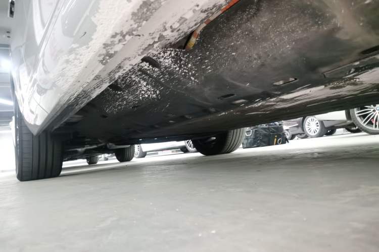 Used Hima AITO M7 2024 1.5T Rear-Drive Plus Version 5 Seats Right Side Sill