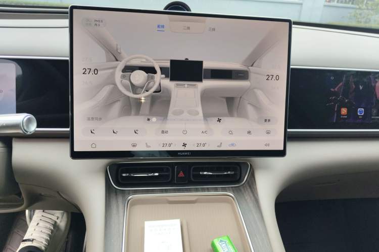 Used Hima AITO M7 2026 Model Range-Extending Ultra All-Wheel Drive 6-Seater Version Audio And AC Panel