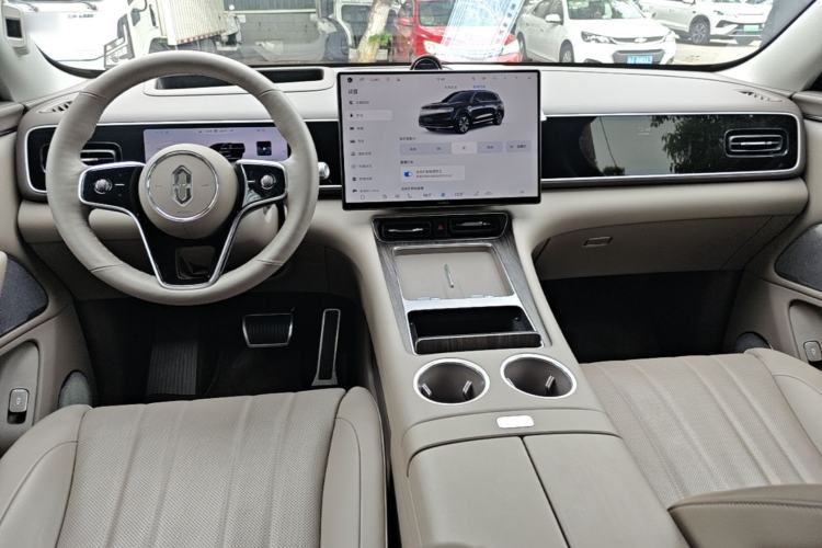 Used Hima AITO M7 2026 Model Range-Extending Ultra All-Wheel Drive 6-Seater Version Center Console