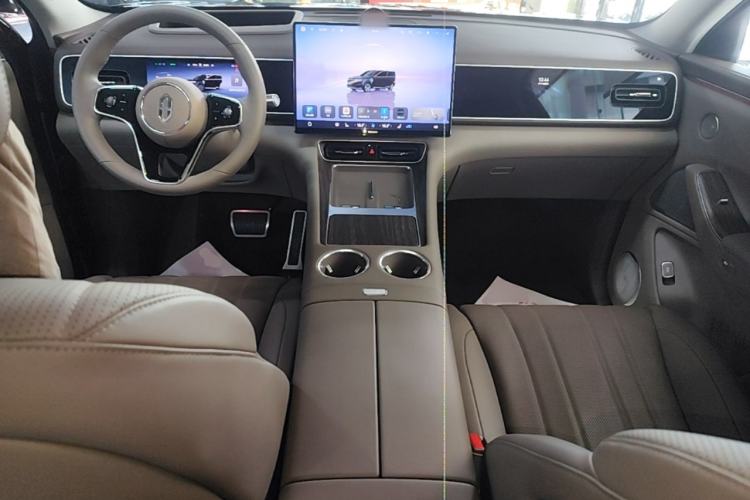 Used Hima AITO M7 2026 Model Range-Extending Ultra All-Wheel Drive 5-Seater Version Center Console