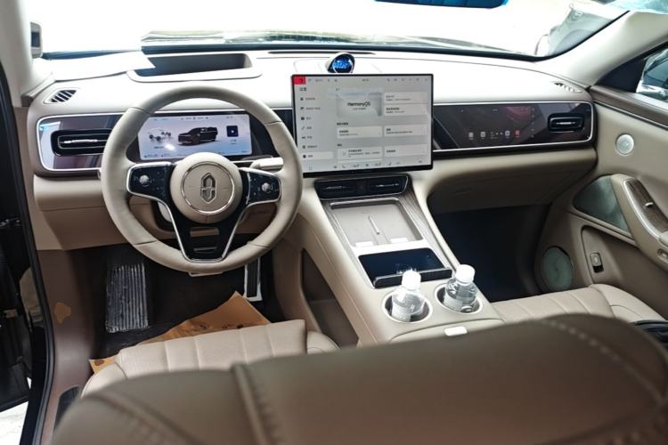 Used Hima AITO M7 2026 Model Range-Extending Max All-Wheel Drive 5-Seater Version Center Console