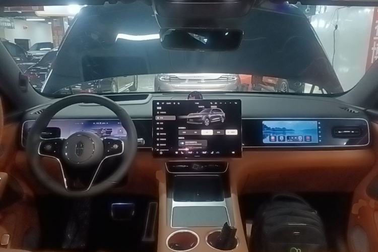 Used Hima AITO M7 2026 Model Range-Extending Max All-Wheel Drive 6-Seater Version Center Console
