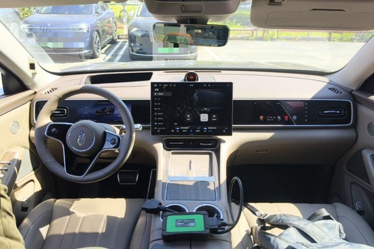 Used Hima AITO M7 2026 Model Range-Extending Max All-Wheel Drive 6-Seater Version Center Console