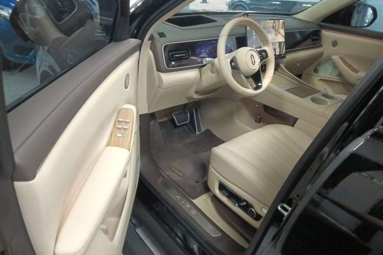 Used Hima AITO M7 2026 Model Range-Extending Ultra All-Wheel Drive 5-Seater Version Driver Seat