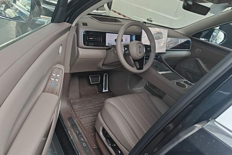 Used Hima AITO M7 2026 Model, Range-Extended Max Long-Range Version, 5 Seats Driver Seat