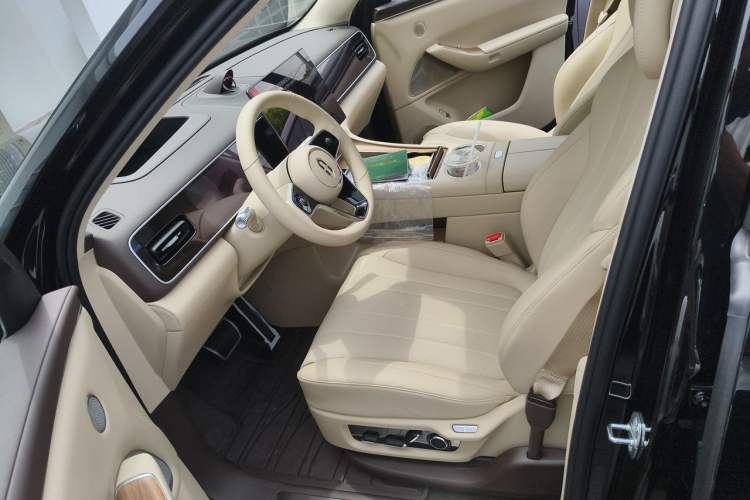 Used Hima AITO M7 2026 Model, Range-Extended Ultra Four-Wheel-Drive Version, 5 Seats (896-line LiDAR) Driver Seat