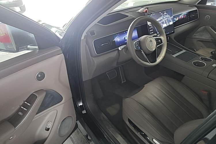 Used Hima AITO M7 2026 Model Range-Extending Ultra All-Wheel Drive 6-Seater Version Driver Seat