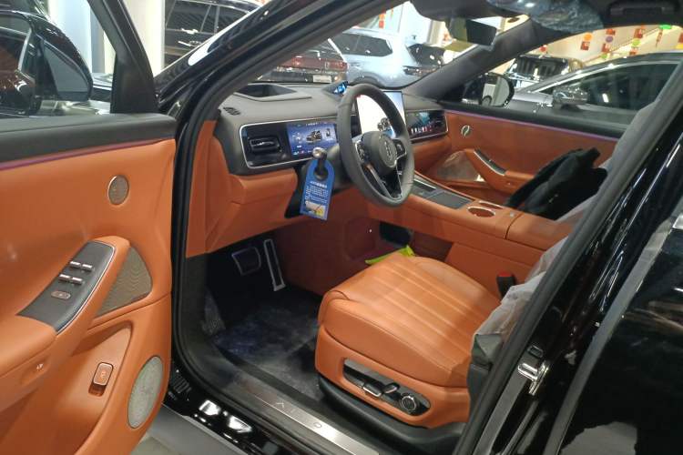Used Hima AITO M7 2026 Model Range-Extending Pro+ All-Wheel Drive 5-Seater Version Driver Seat