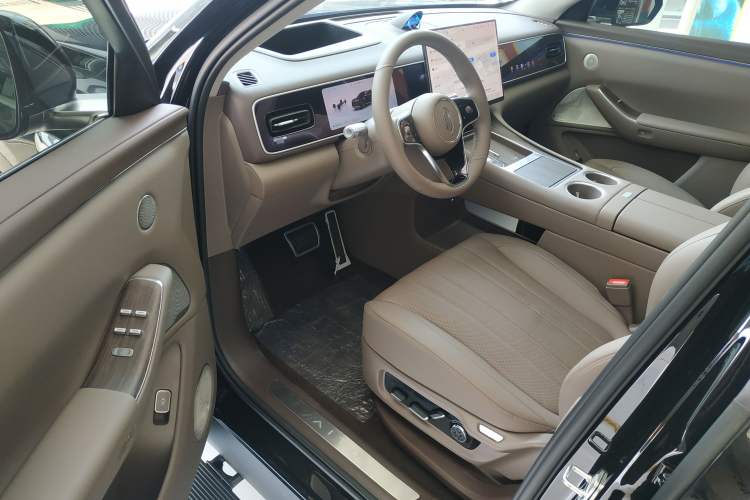 Used Hima AITO M7 2026 Model Range-Extending Ultra All-Wheel Drive 5-Seater Version Driver Seat