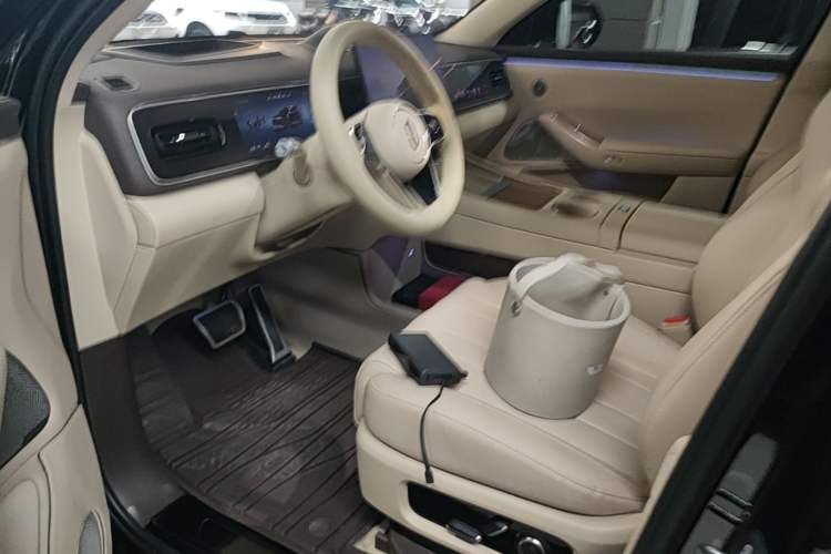 Used Hima AITO M7 2026 Model Range-Extending Pro+ All-Wheel Drive 5-Seater Version Driver Seat