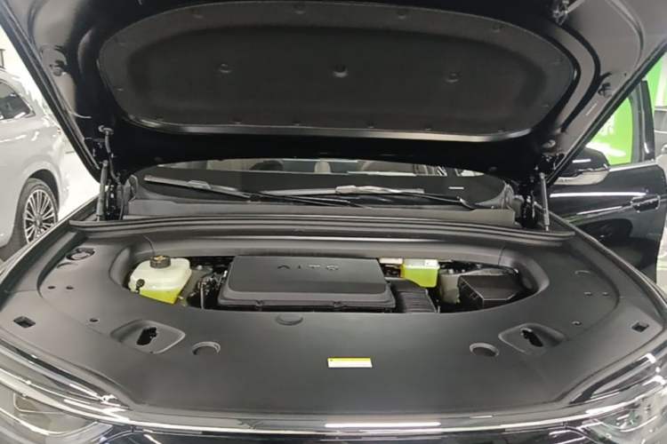 Used Hima AITO M7 2026 Model Range-Extending Ultra All-Wheel Drive 5-Seater Version Engine Bay