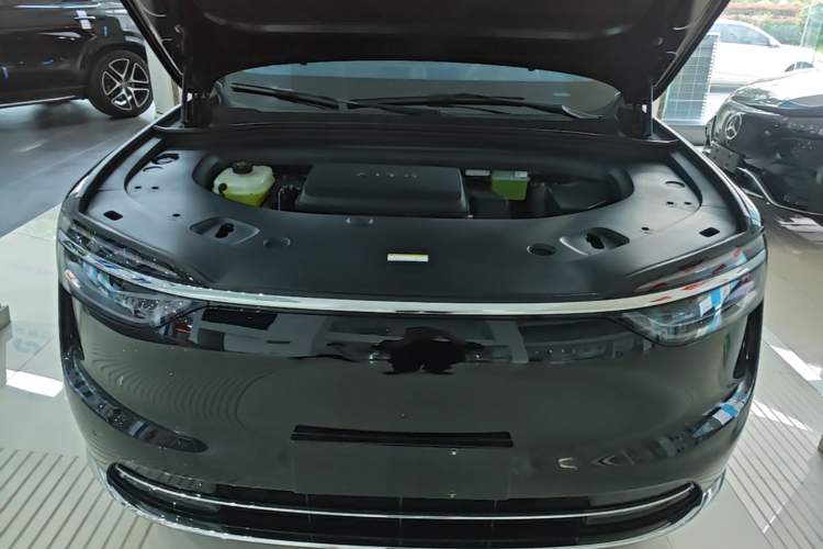 Used Hima AITO M7 2026 Model Range-Extending Max All-Wheel Drive 6-Seater Version Engine Bay