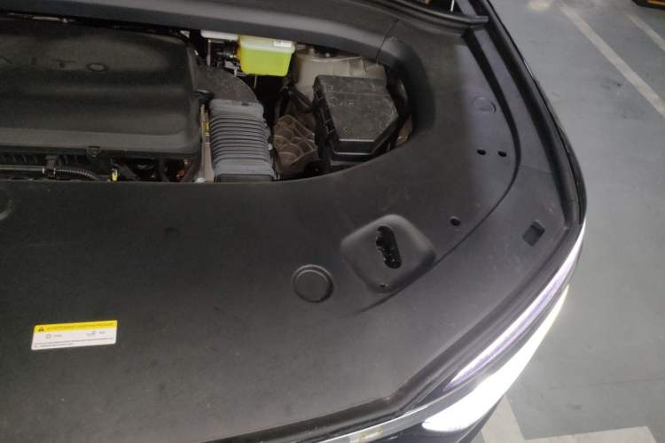 Used Hima AITO M7 2026 Model Range-Extending Max All-Wheel Drive 5-Seater Version Engine Bay Left