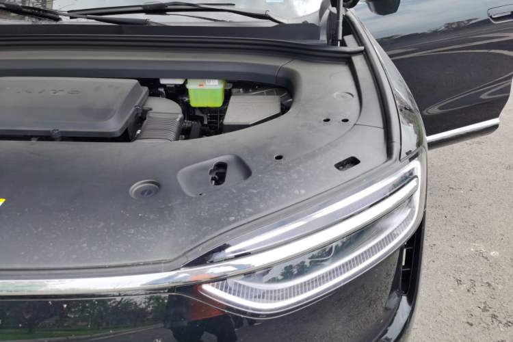 Used Hima AITO M7 2026 Model Range-Extending Ultra All-Wheel Drive 5-Seater Version Engine Bay Left