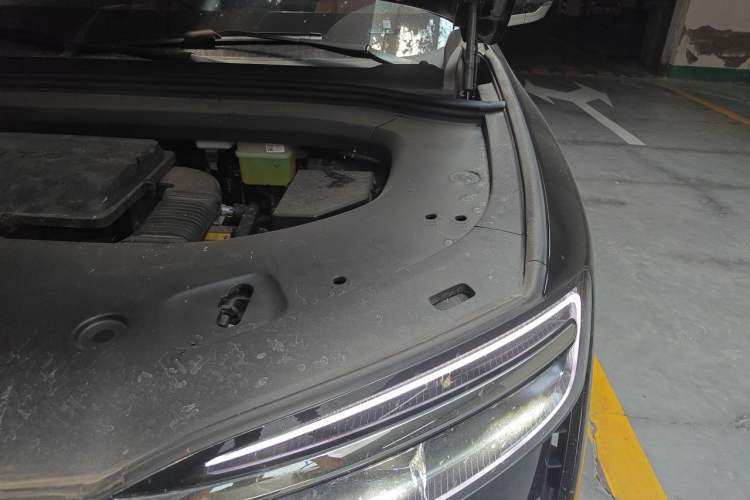 Used Hima AITO M7 2026 Model Range-Extending Max All-Wheel Drive 5-Seater Version Engine Bay Left
