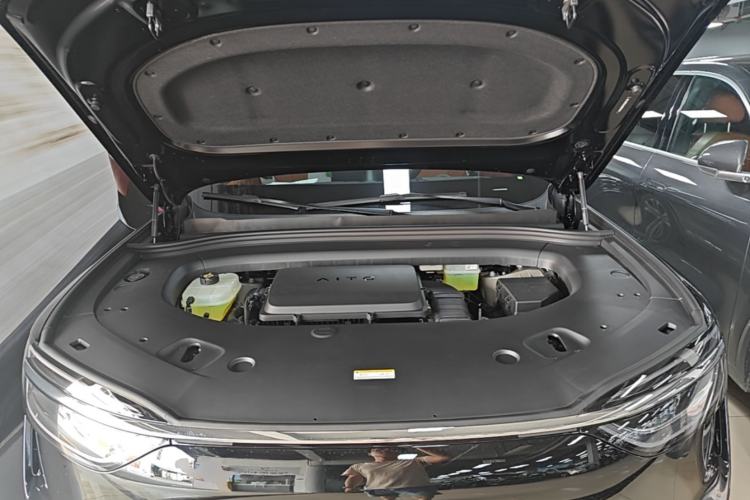 Used Hima AITO M7 2026 Model, Range-Extended Max Four-Wheel-Drive Version, 5 Seats (896-line LiDAR) Engine Bay