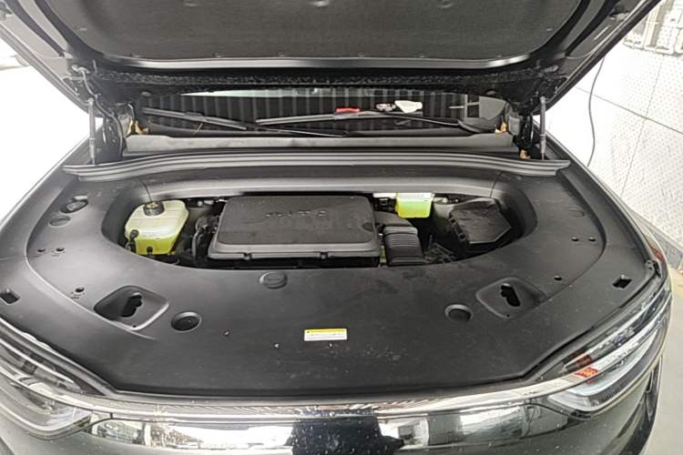 Used Hima AITO M7 2026 Model Range-Extending Ultra All-Wheel Drive 6-Seater Version Engine Bay