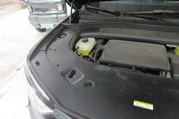 Used Hima AITO M7 2026 Model Range-Extending Ultra All-Wheel Drive 5-Seater Version Engine Bay Right