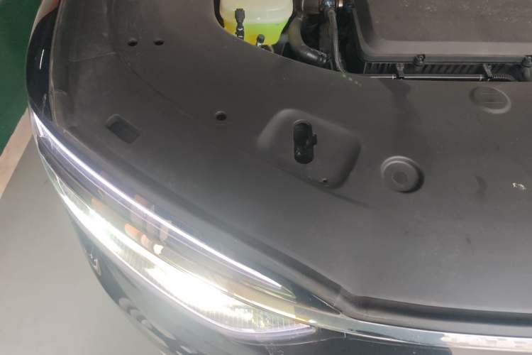 Used Hima AITO M7 2026 Model Range-Extending Ultra All-Wheel Drive 5-Seater Version Engine Bay Right