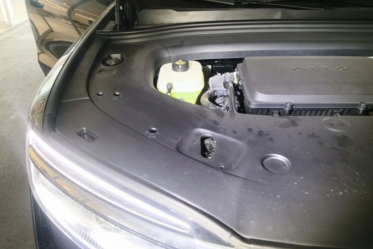 Used Hima AITO M7 2026 Model Range-Extending Ultra All-Wheel Drive 5-Seater Version Engine Bay Right
