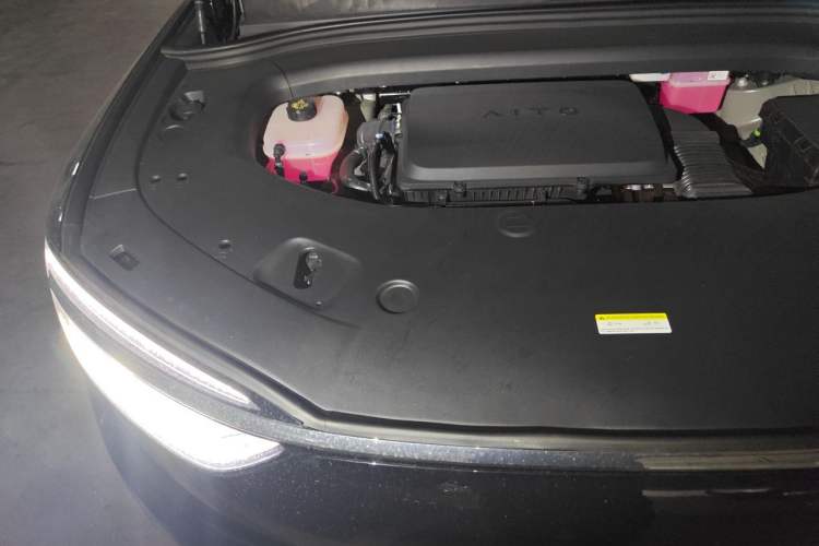 Used Hima AITO M7 2026 Model Range-Extending Max All-Wheel Drive 6-Seater Version Engine Bay Right