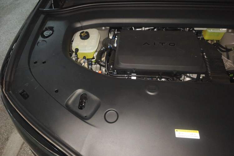 Used Hima AITO M7 2026 Model Range-Extending Max All-Wheel Drive 5-Seater Version Engine Bay Right