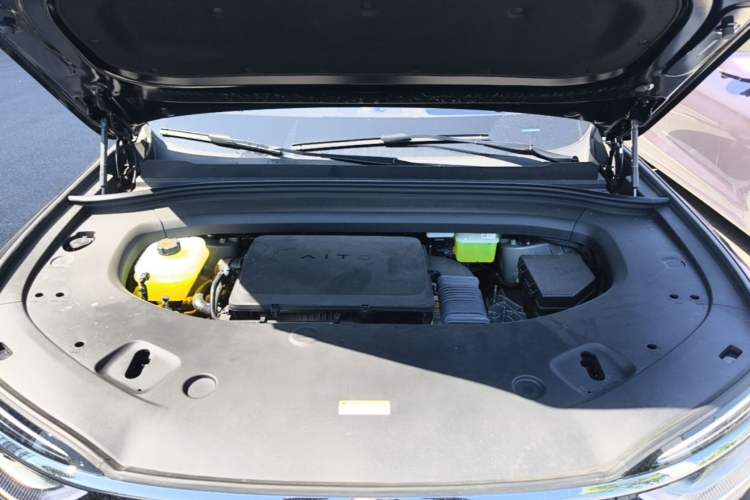 Used Hima AITO M7 2026 Model Range-Extending Max All-Wheel Drive 6-Seater Version Engine Bay