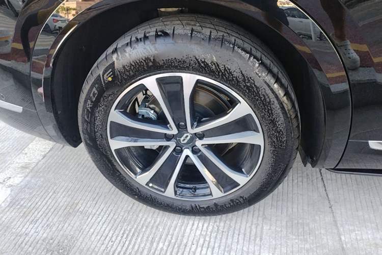 Used Hima AITO M7 2026 Model Range-Extending Ultra All-Wheel Drive 5-Seater Version Exterior 5