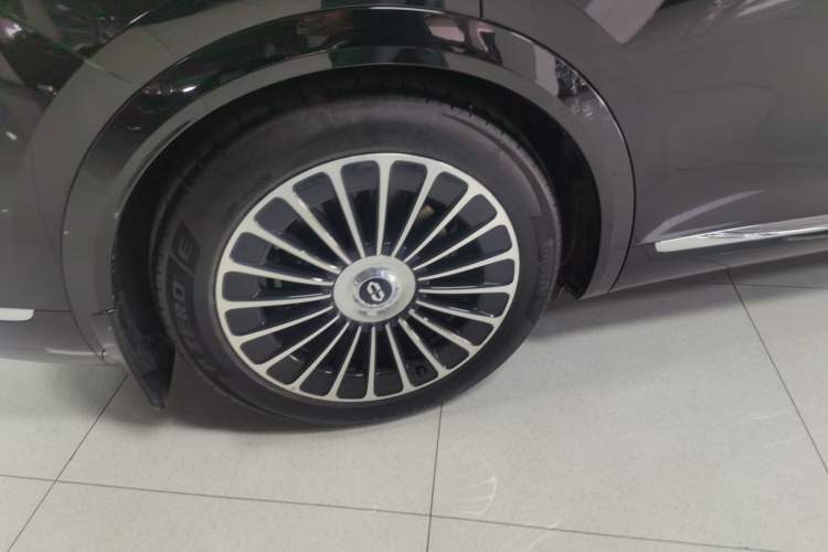 Used Hima AITO M7 2026 Model Range-Extending Max All-Wheel Drive 5-Seater Version Exterior 5