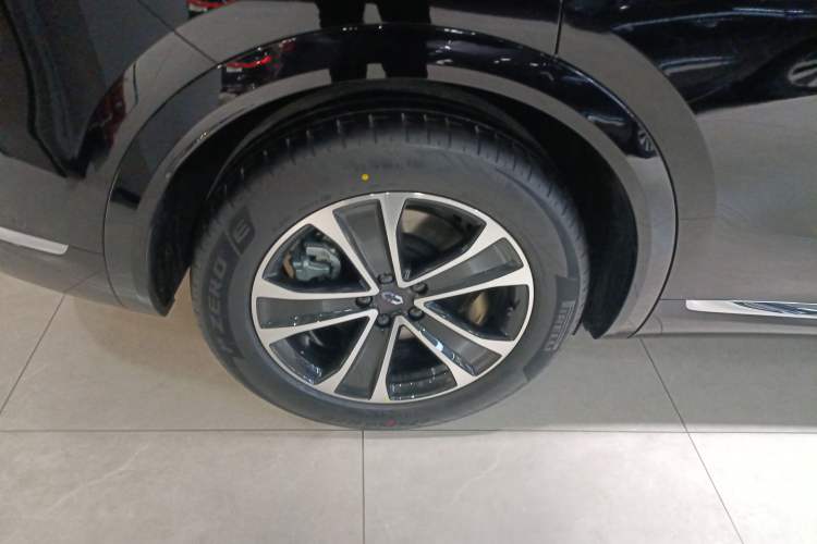 Used Hima AITO M7 2026 Model Range-Extending Pro+ All-Wheel Drive 5-Seater Version Exterior 5