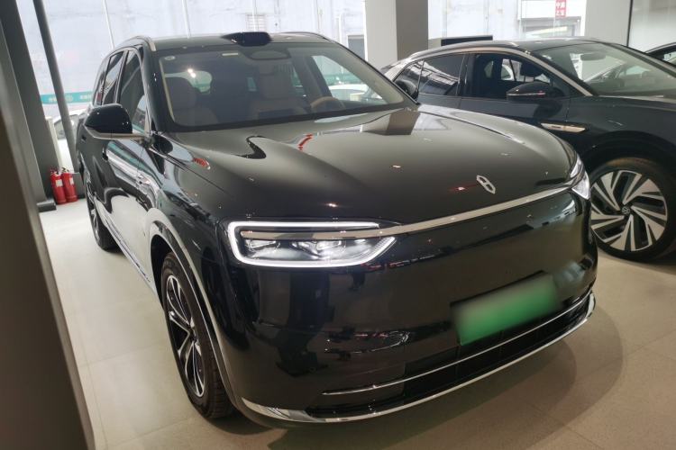 Used Hima AITO M7 2026 Model Range-Extending Max All-Wheel Drive 5-Seater Version Front Right 45 Deg