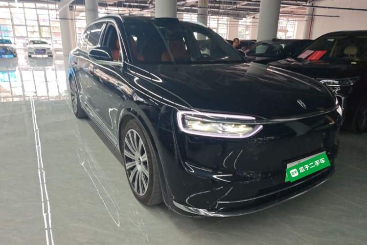 Used Hima AITO M7 2026 Model Range-Extending Ultra All-Wheel Drive 6-Seater Version Front Right 45 Deg
