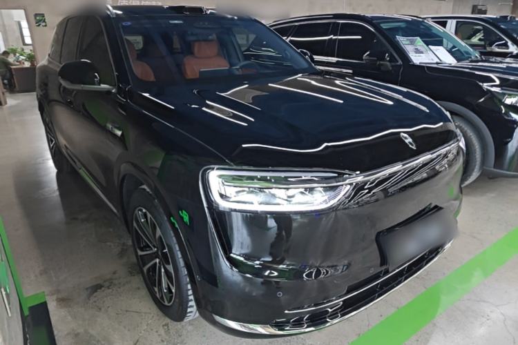 Used Hima AITO M7 2026 Model Range-Extending Max All-Wheel Drive 5-Seater Version Front Right 45 Deg