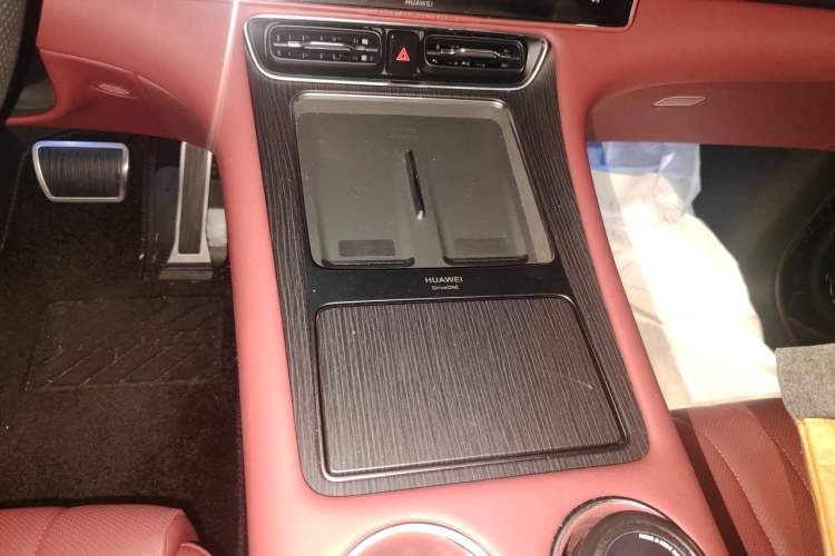 Used Hima AITO M7 2026 Model Range-Extending Max All-Wheel Drive 6-Seater Version Gear Lever