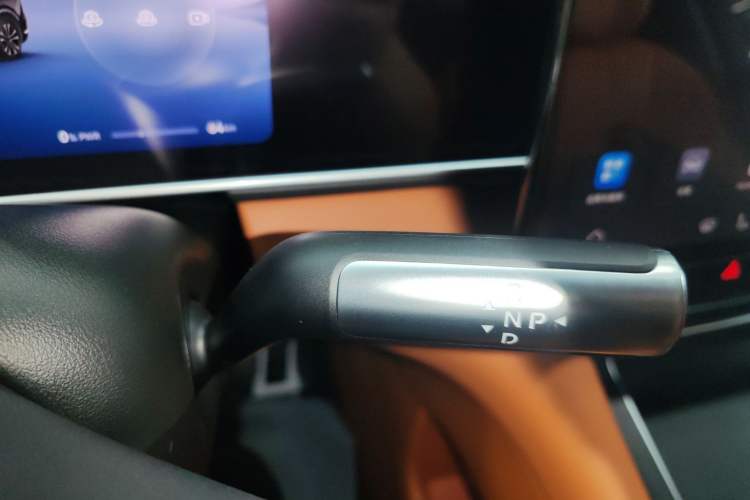 Used Hima AITO M7 2026 Model Range-Extending Max All-Wheel Drive 5-Seater Version Gear Lever