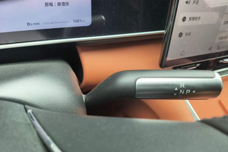 Used Hima AITO M7 2026 Model Range-Extending Max All-Wheel Drive 5-Seater Version Gear Lever