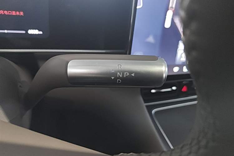 Used Hima AITO M7 2026 Model Range-Extending Ultra All-Wheel Drive 6-Seater Version Gear Lever