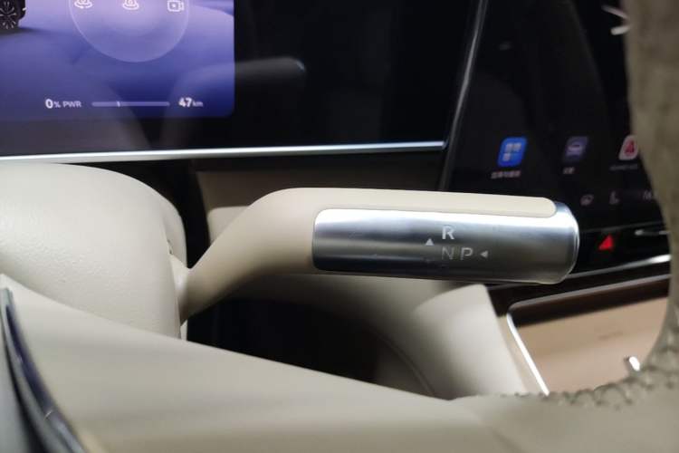 Used Hima AITO M7 2026 Model Range-Extending Max All-Wheel Drive 5-Seater Version Gear Lever